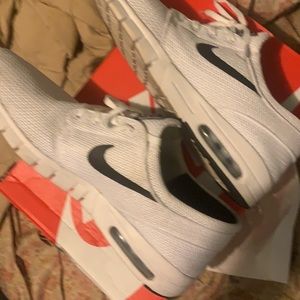 Nike SB men’s shoes w box